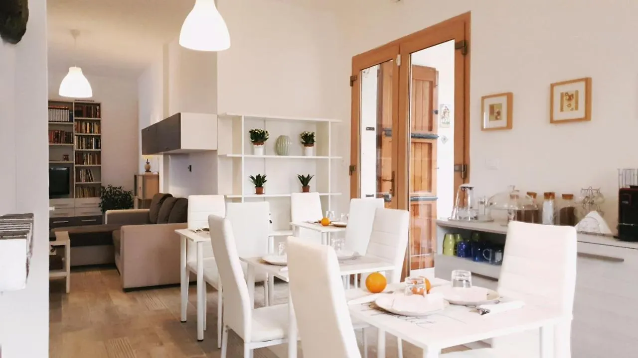 La Meridiana House Monterenzio 0*,